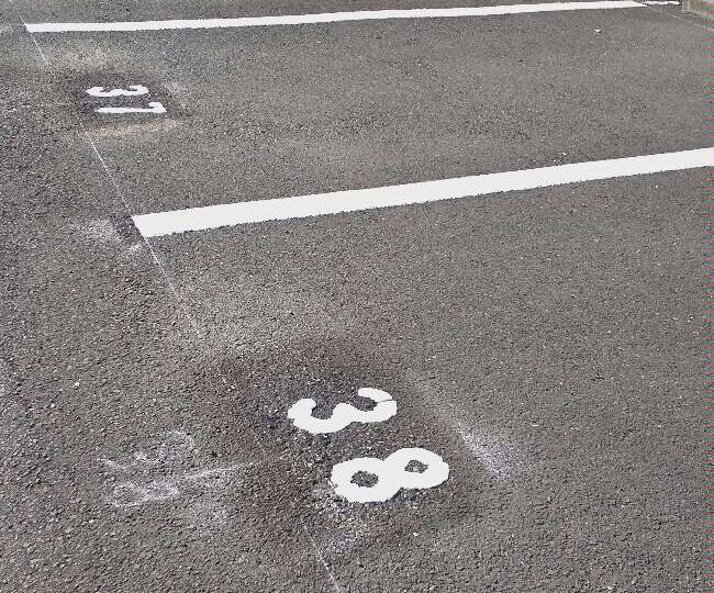 駐車場のライン引き作業
